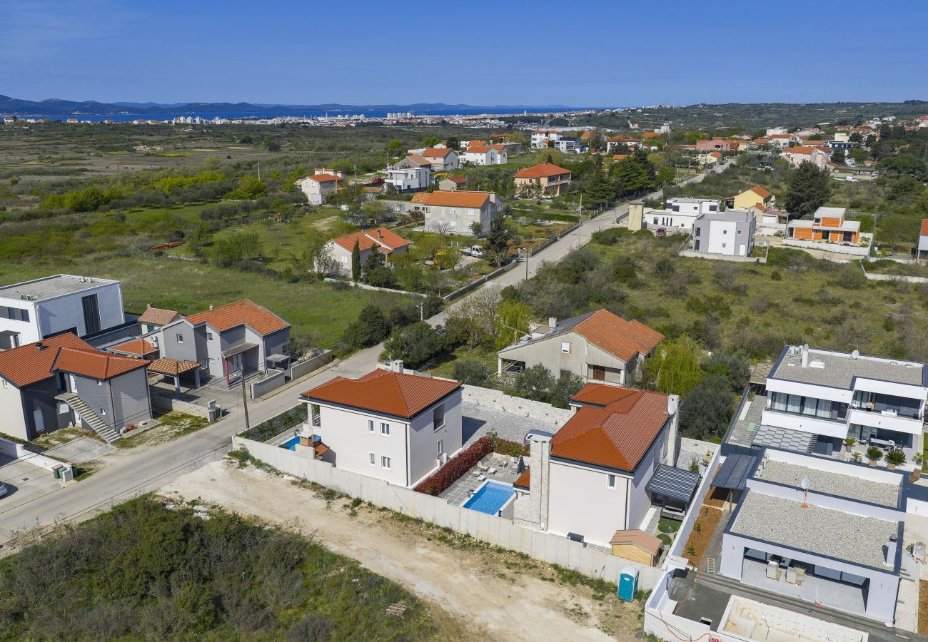 Ferienhaus in Zadar - Ferienhaus Casa Coral mit beheiztem Privatpool