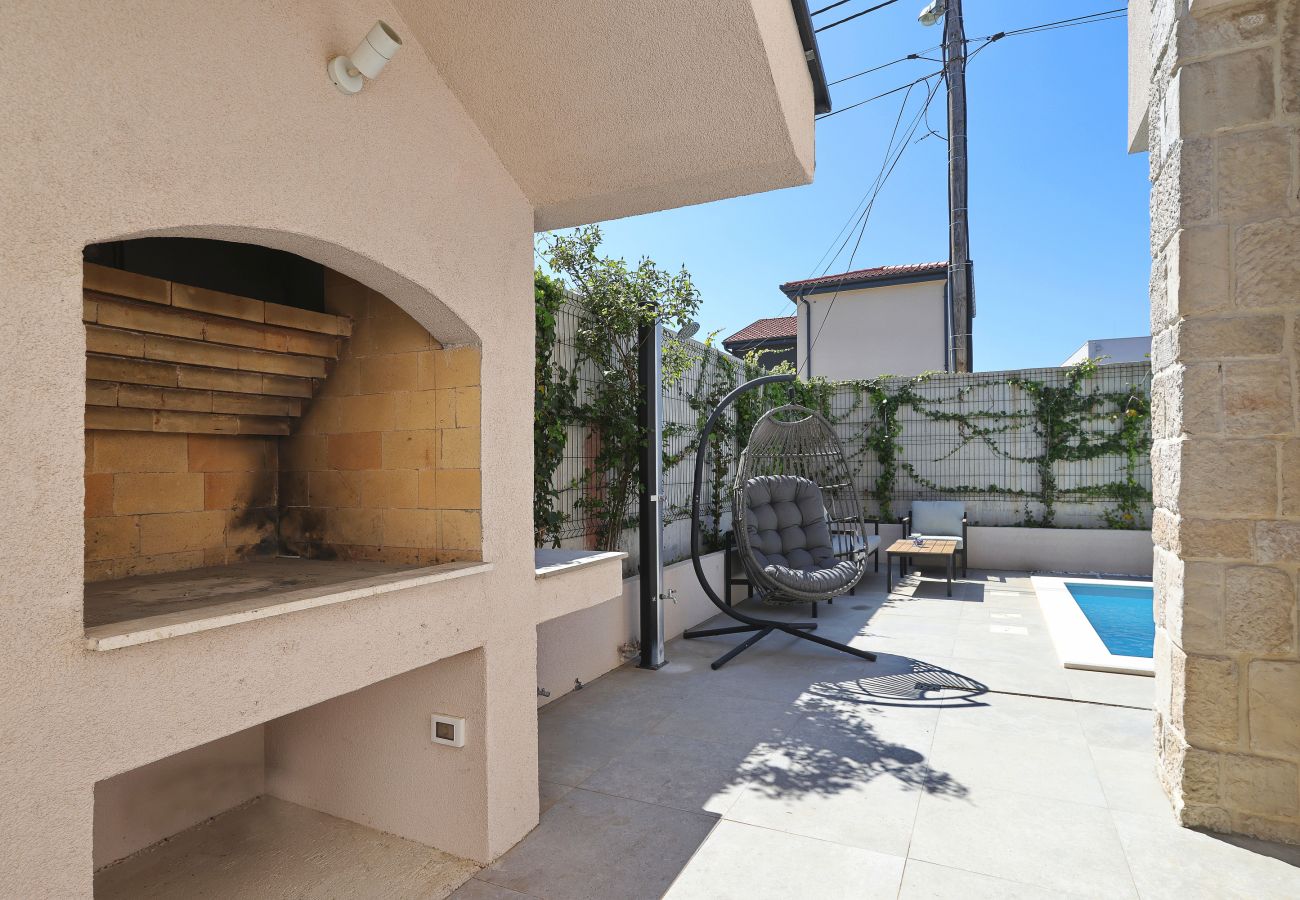 Ferienhaus in Zadar - Ferienhaus Casa Coral mit beheiztem Privatpool