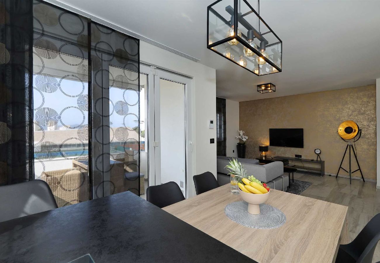Ferienwohnung in Zadar - Ferienwohnung Luxury Apartment 4 mit Balkon