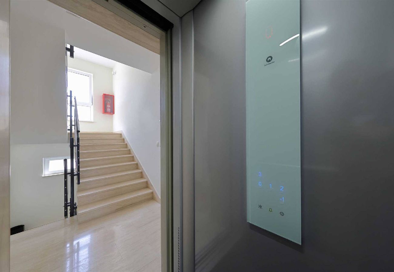 Ferienwohnung in Zadar - Ferienwohnung Luxury Apartment 4 mit Balkon