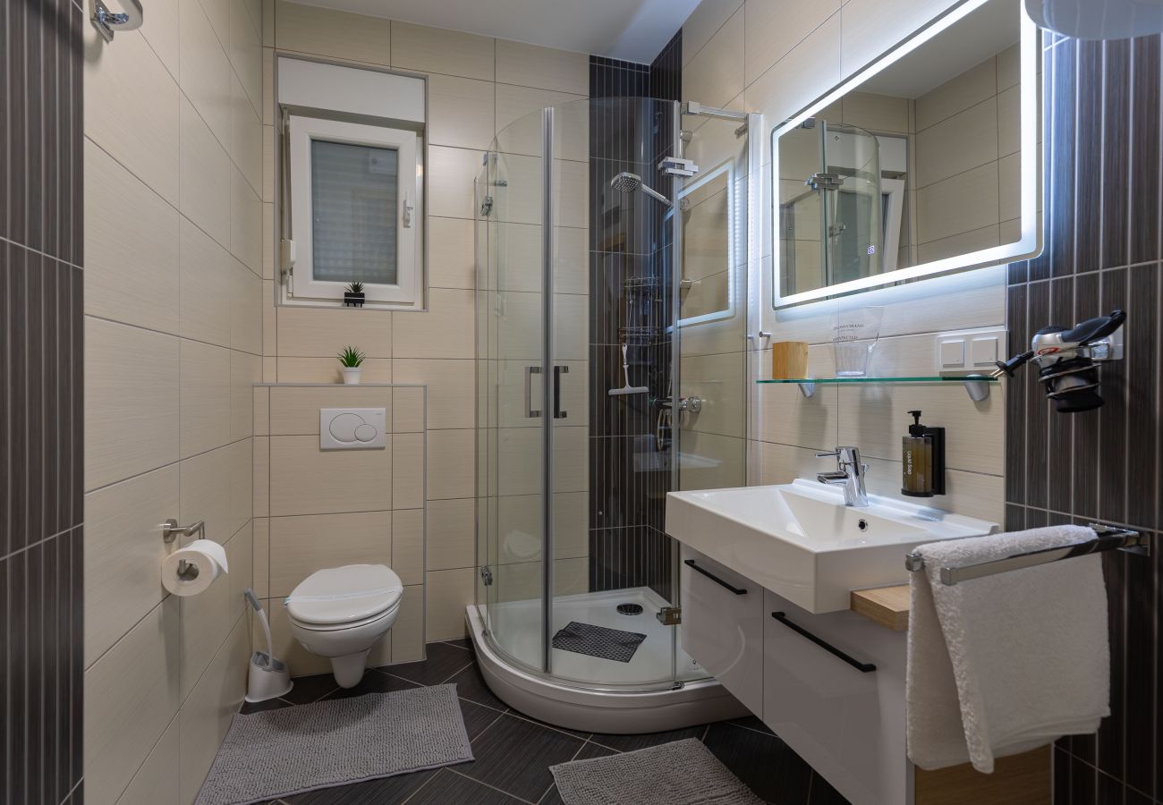 Ferienwohnung in Starigrad - Ferienwohnung Sea & Stone No.2 strandnah