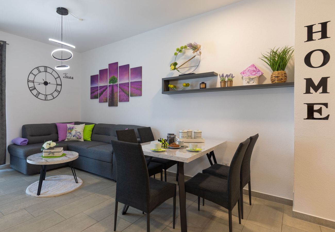 Ferienwohnung in Starigrad - Ferienwohnung Sea & Stone No.2 strandnah