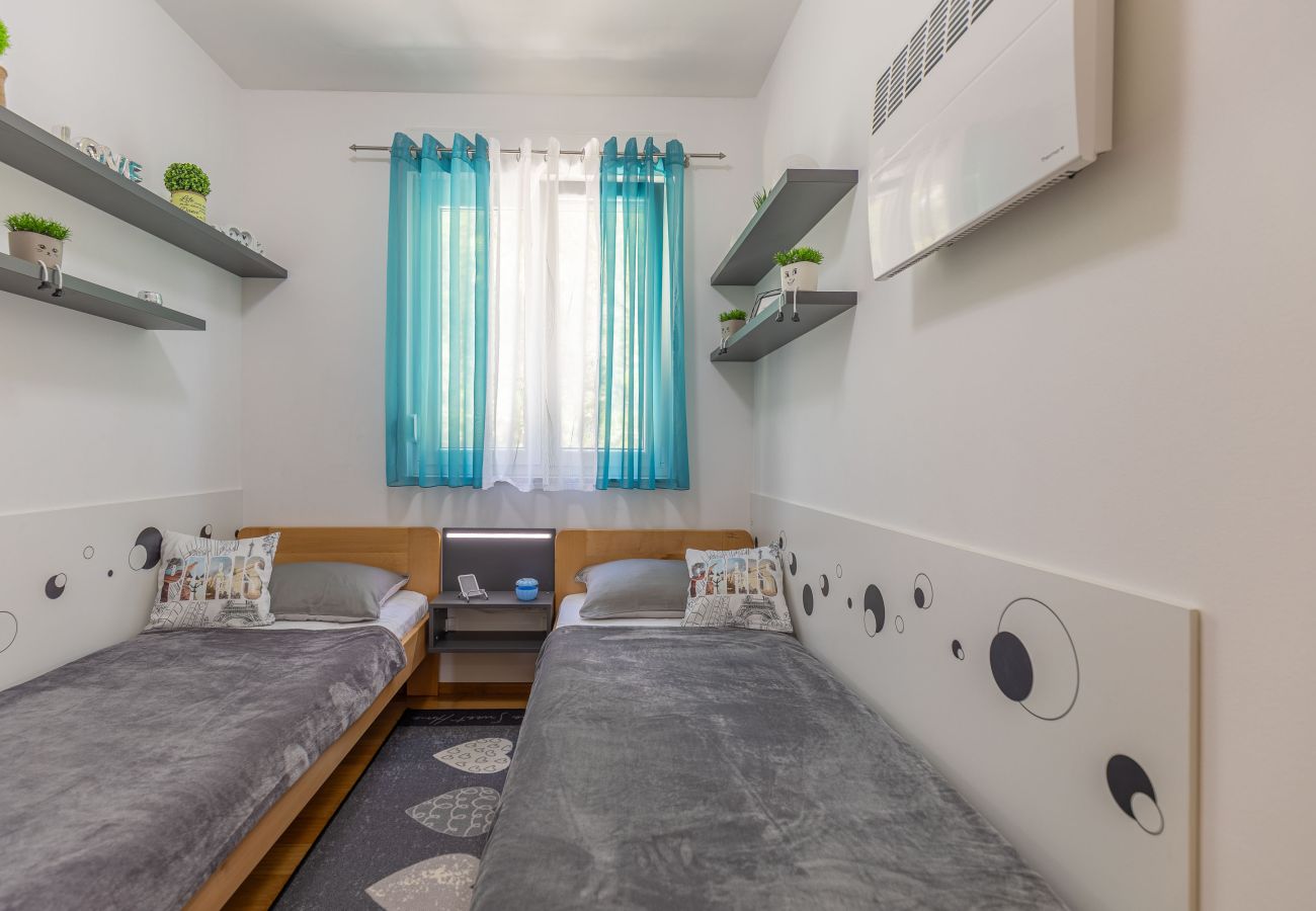 Ferienwohnung in Starigrad - Ferienwohnung Sea & Stone No.3 mit Balkon