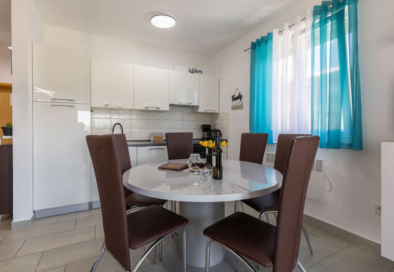 Ferienwohnung in Starigrad - Ferienwohnung Sea & Stone No.3 mit Balkon