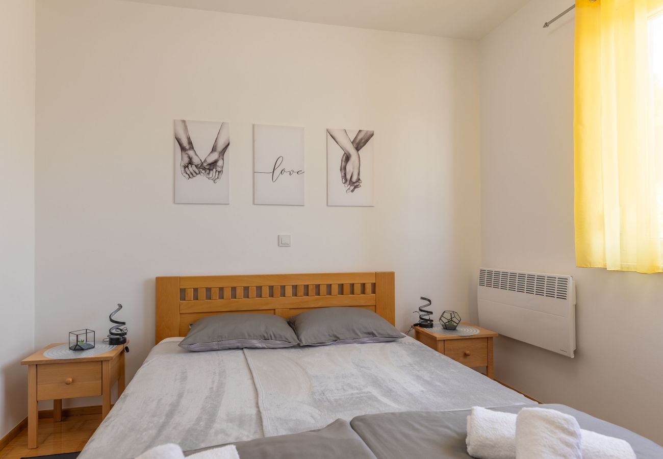 Ferienwohnung in Starigrad - Ferienwohnung Sea & Stone No.3 mit Balkon