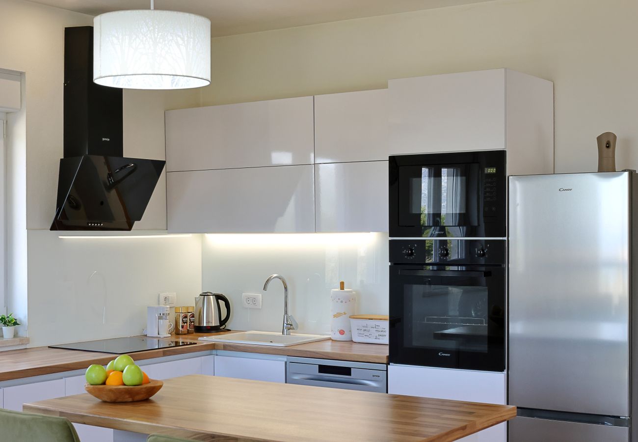 Ferienwohnung in Rovanjska - Ferienwohnung Temida mit Meerblick