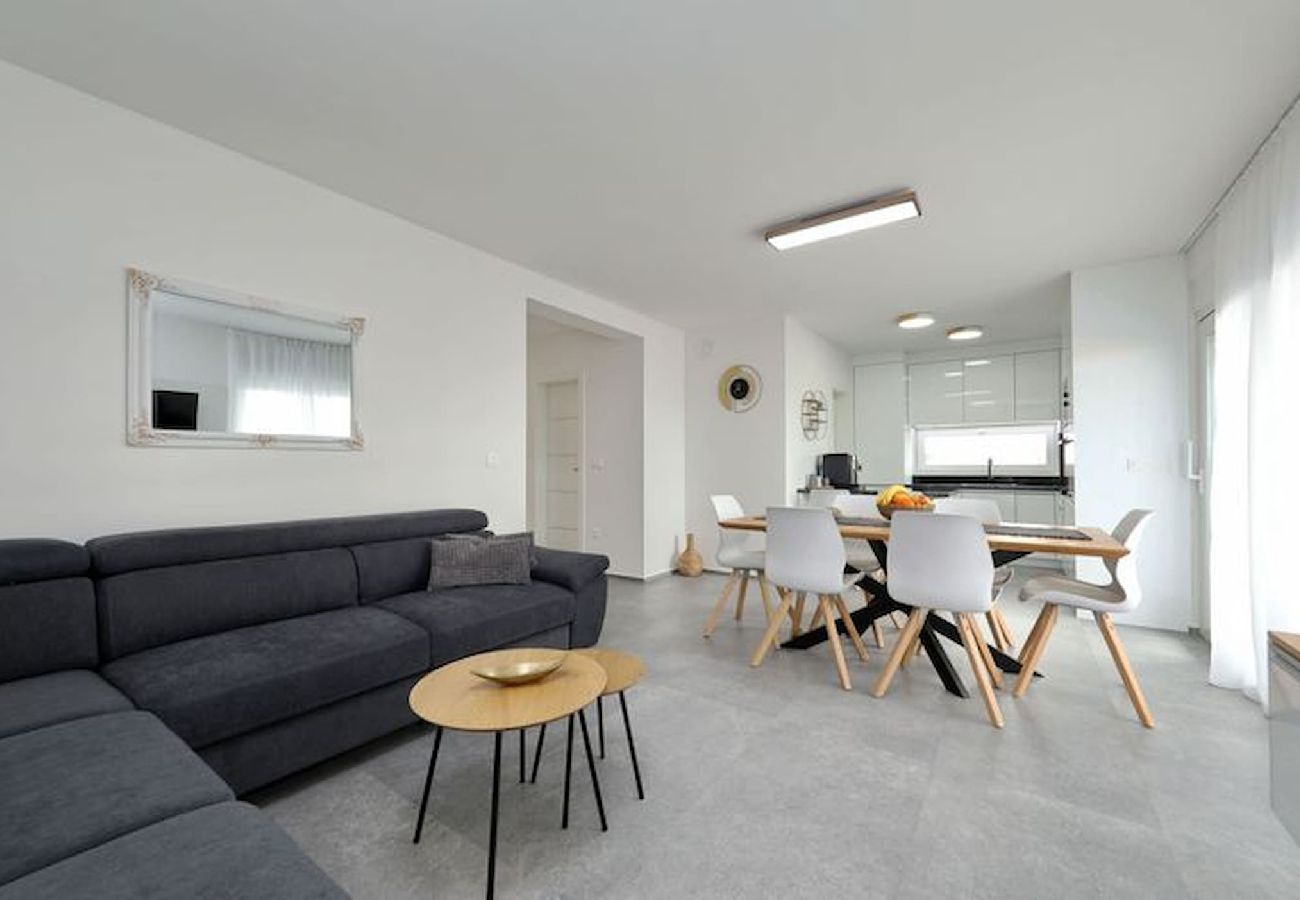 Ferienwohnung in Vir - Ferienwohnung Cicak No 2 mit Meerblick