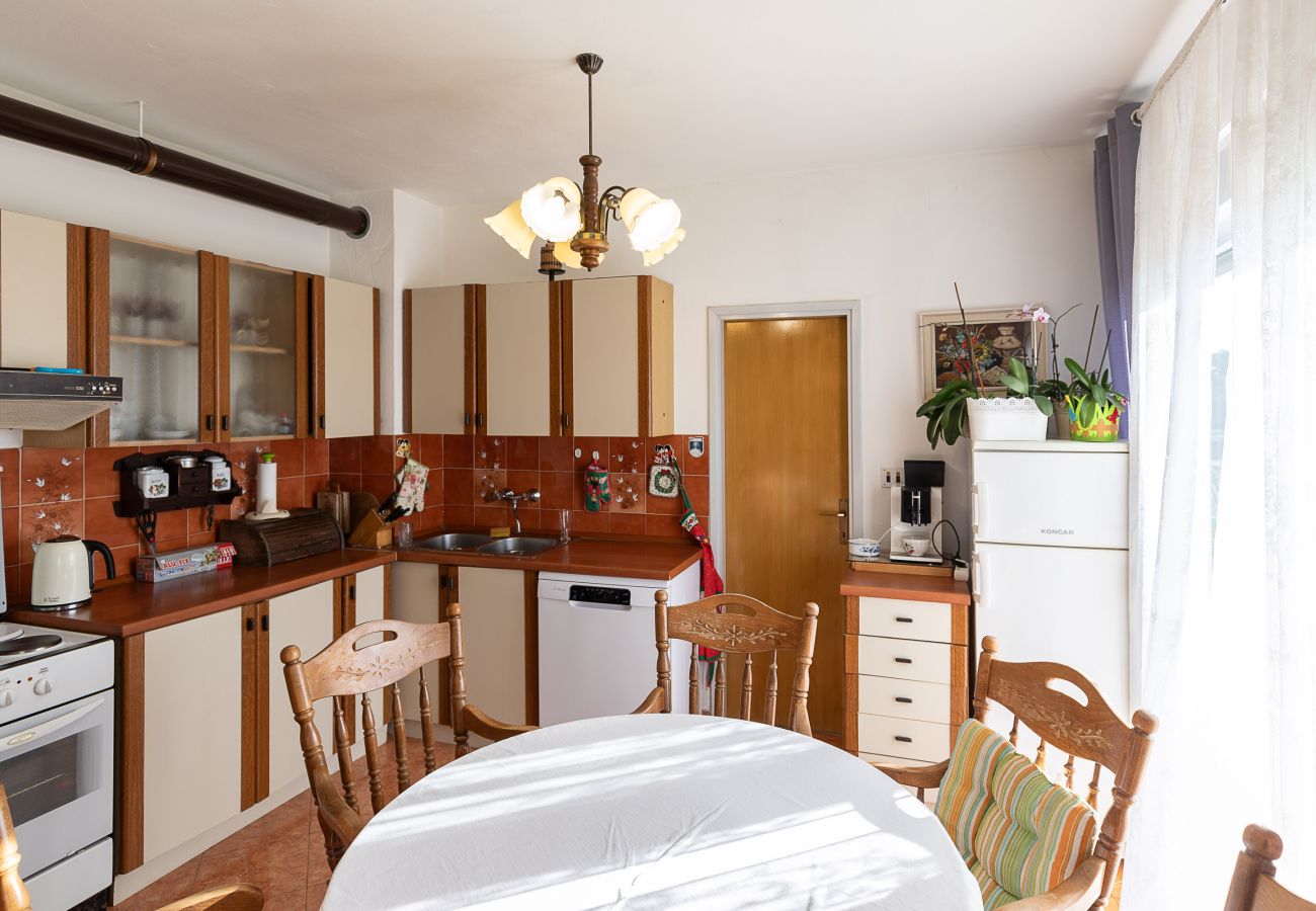 Ferienwohnung in Starigrad - Ferienwohnung Tinka No.12 strandnah