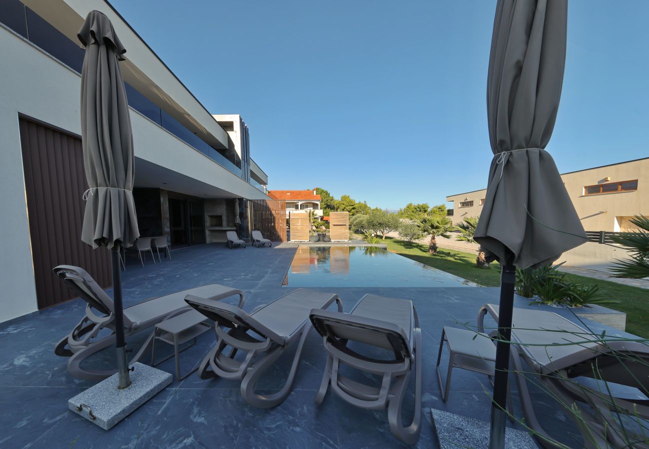 Villa in Vir - Villa Suva Punta Luxe mit Privatpool