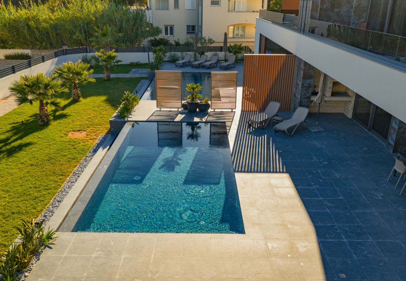 Villa in Vir - Villa Suva Punta Luxe mit Privatpool