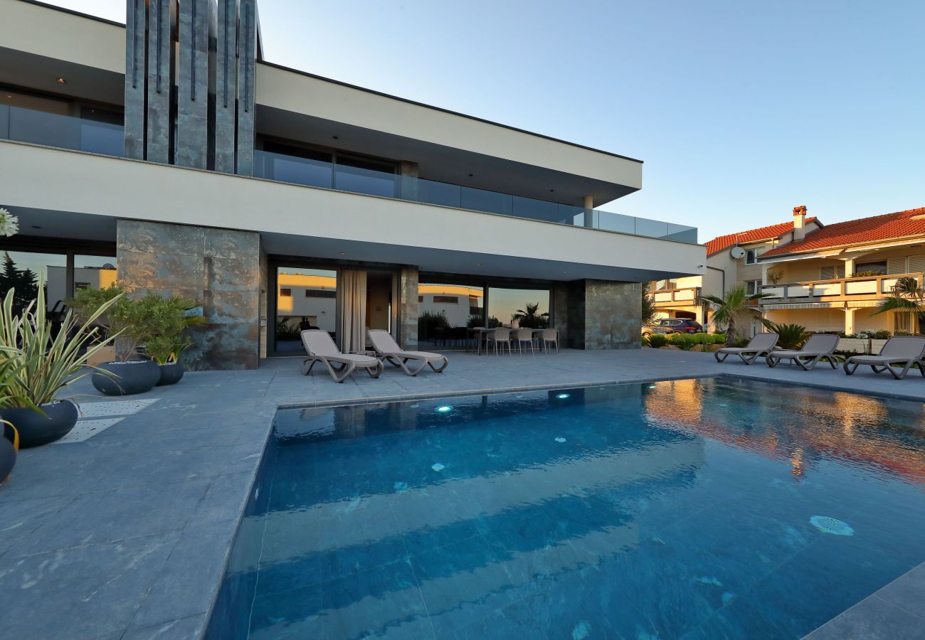 Villa in Vir - Villa Suva Punta Luxe mit Privatpool