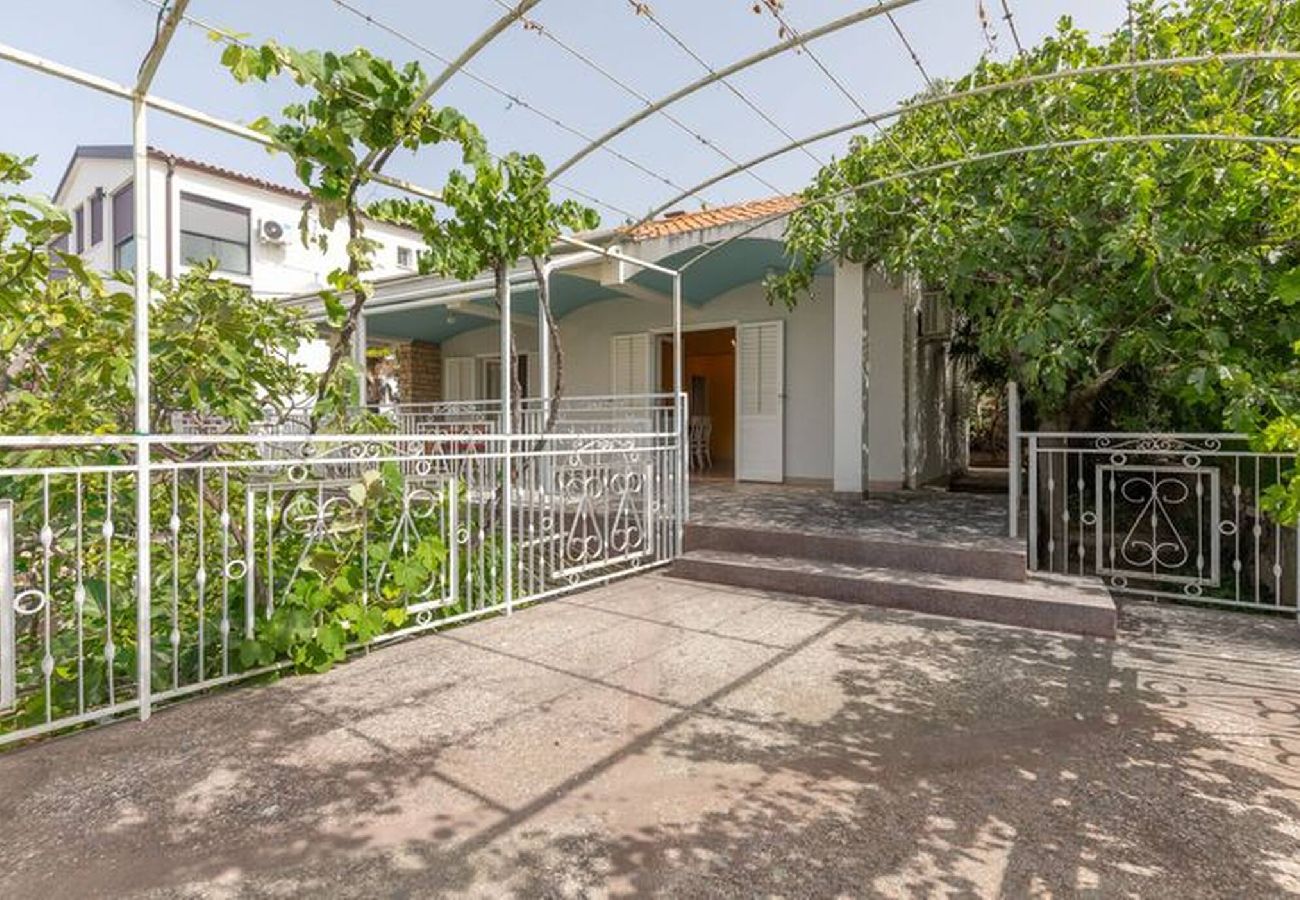 Ferienhaus in Maslenica - Ferienhaus Dulcis strandnah in Maslenica