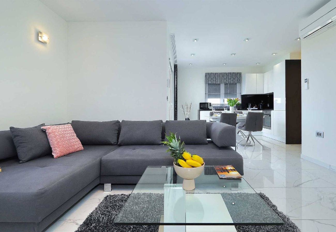 Ferienwohnung in Zadar -  Penthouse 5 mit Whirlpool und Meerblick