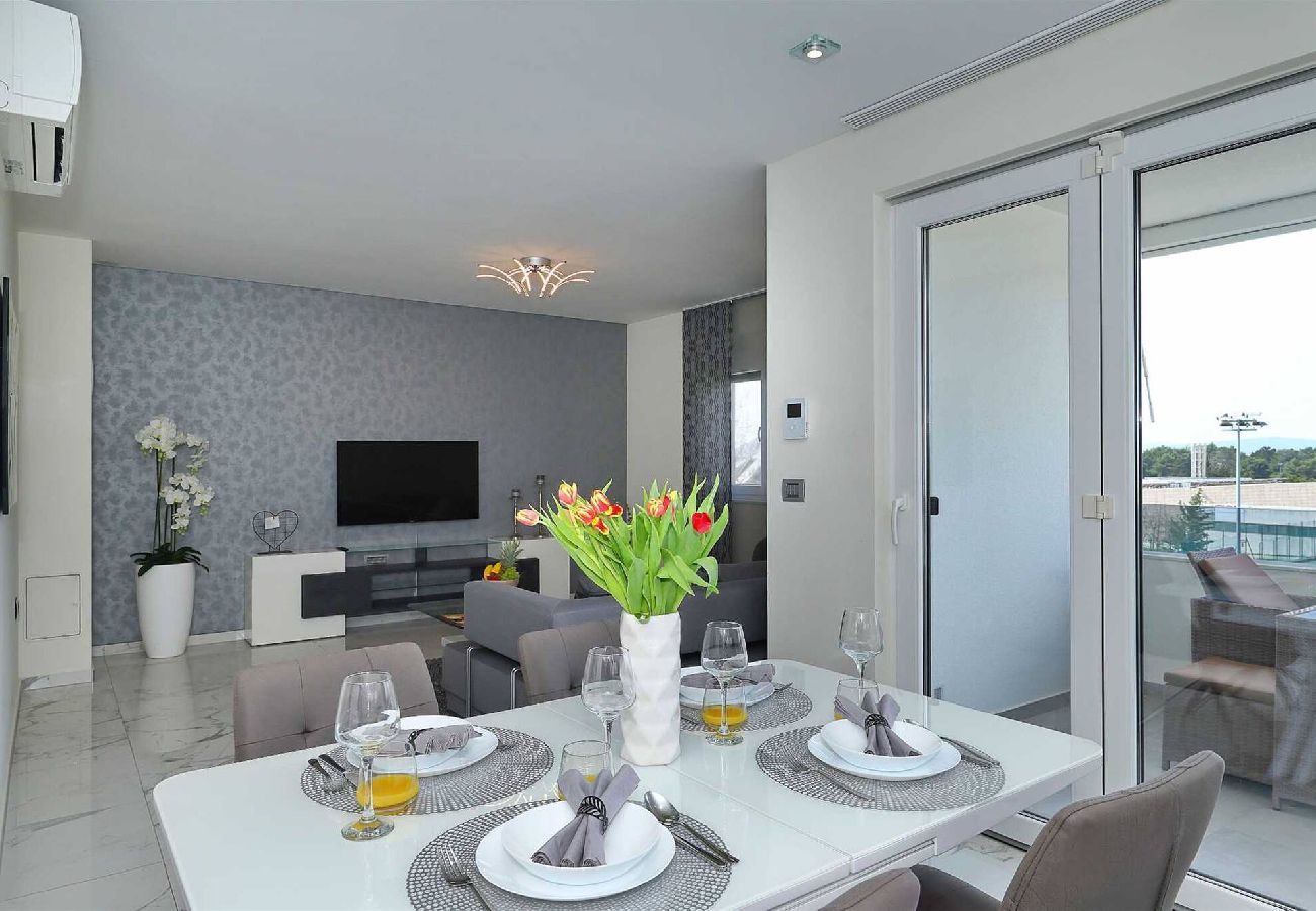 Ferienwohnung in Zadar -  Penthouse 5 mit Whirlpool und Meerblick