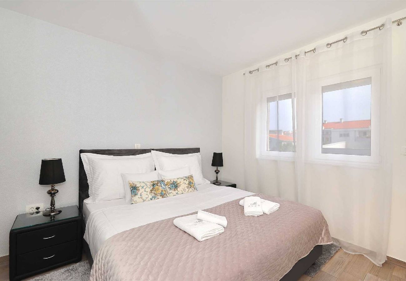 Ferienwohnung in Zadar -  Penthouse 5 mit Whirlpool und Meerblick