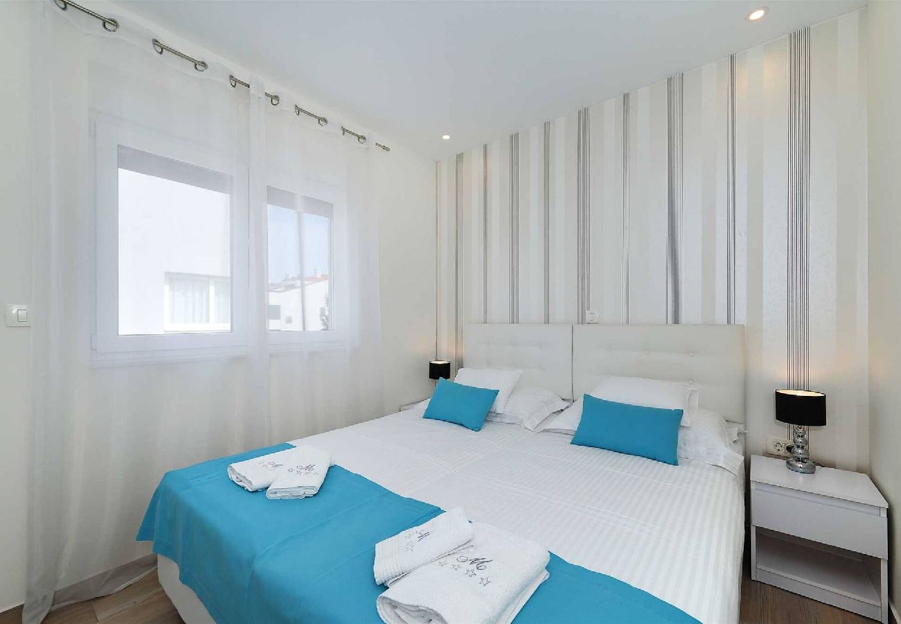 Ferienwohnung in Zadar -  Penthouse 5 mit Whirlpool und Meerblick