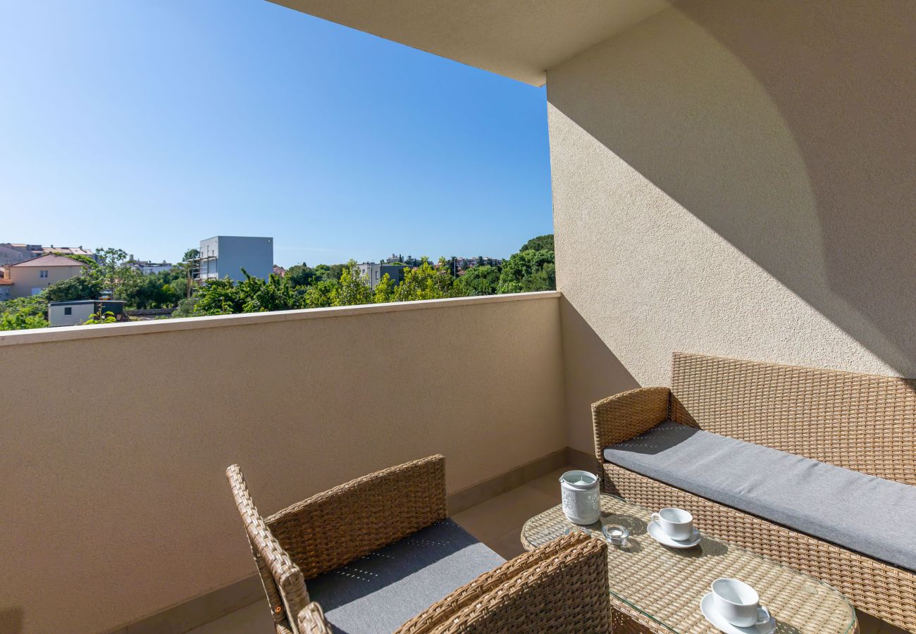Ferienwohnung in Zadar - Ferienwohnung Klanac 1 mit Balkon