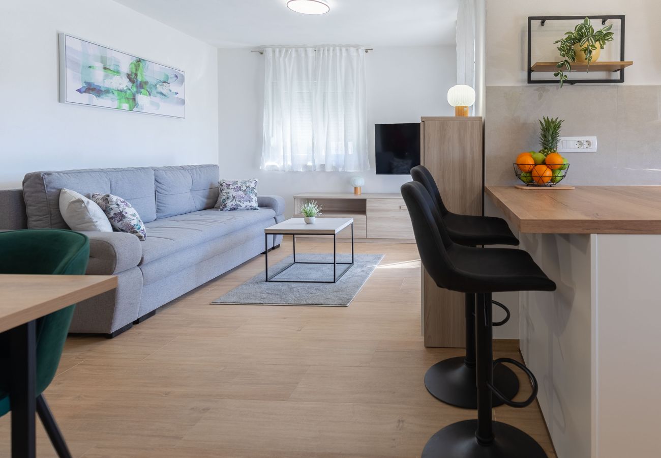 Ferienwohnung in Zadar - Ferienwohnung Klanac 1 mit Balkon