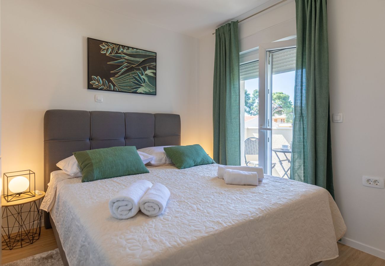 Ferienwohnung in Zadar - Ferienwohnung Klanac 2 mit zwei Balkonen