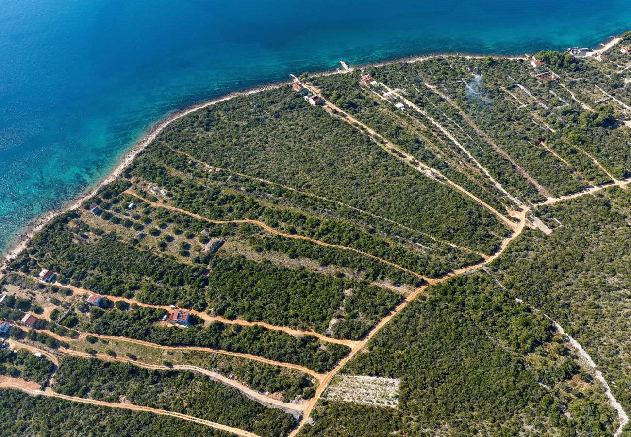 Ferienhaus in Dobropoljana - Ferienhaus Despoja nahe Naturstrand