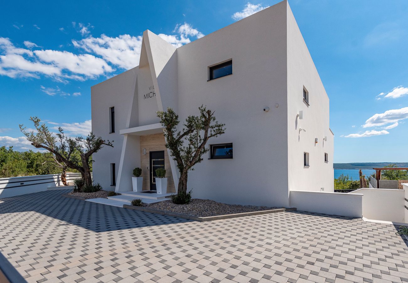 Villa in Maslenica - Villa Michelle mit Infinity Pool