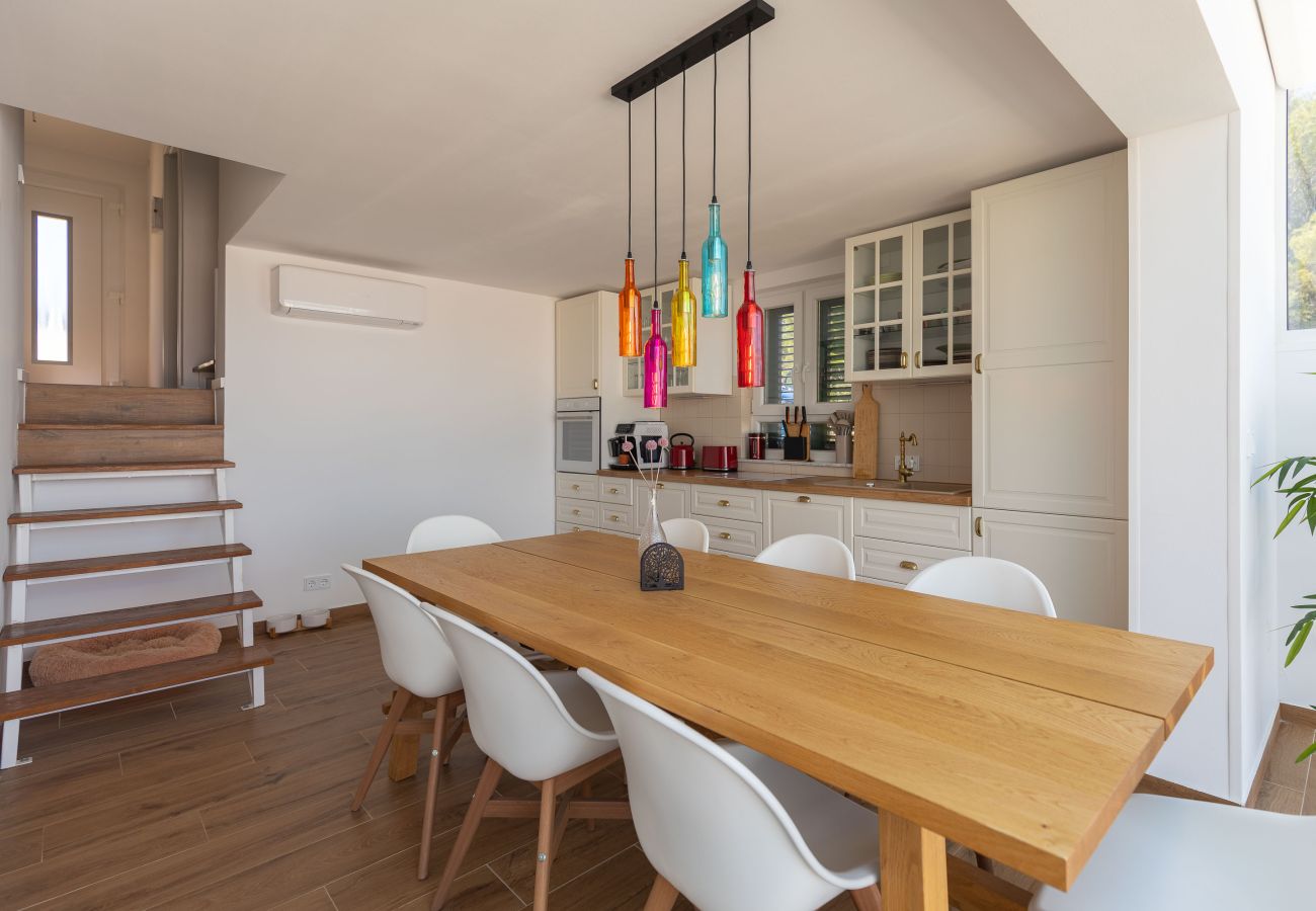 Ferienhaus in Vir - Ferienhaus Artano mit Privatpool