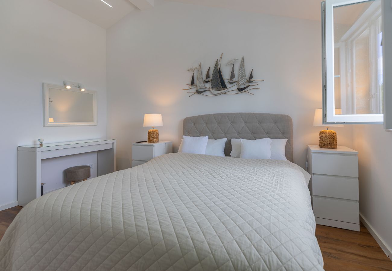 Ferienhaus in Vir - Ferienhaus Artano mit Privatpool