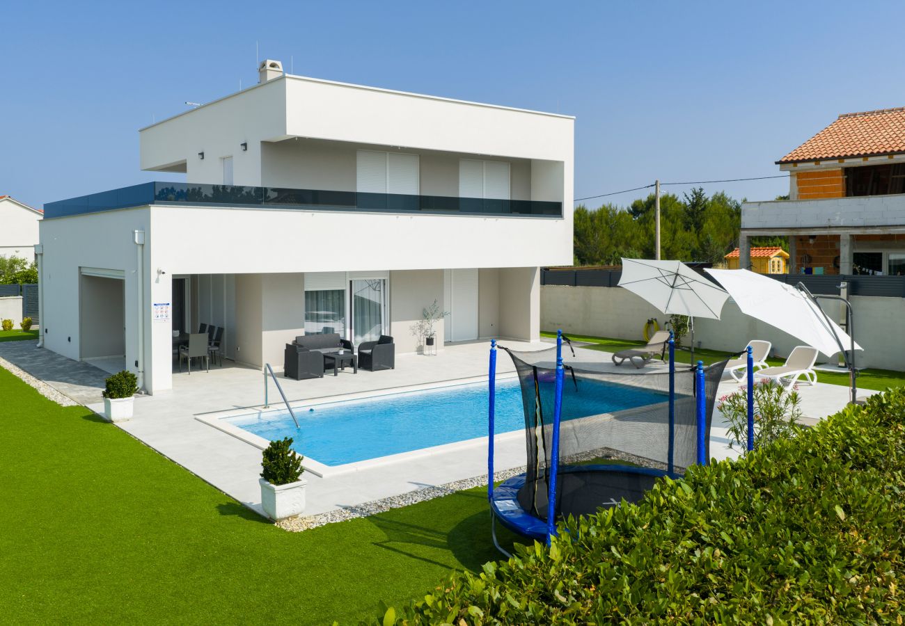 Villa in Vrsi - Poolvilla Marpe in Vrsi