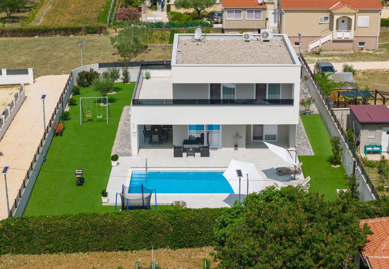 Villa in Vrsi - Poolvilla Marpe in Vrsi