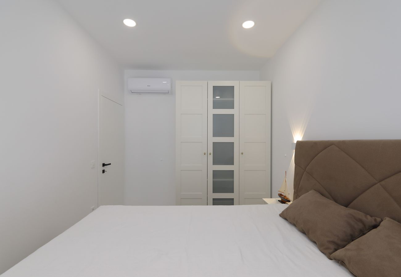 Ferienwohnung in Rovanjska - Ferienwohnung Bay View mit Privatpool