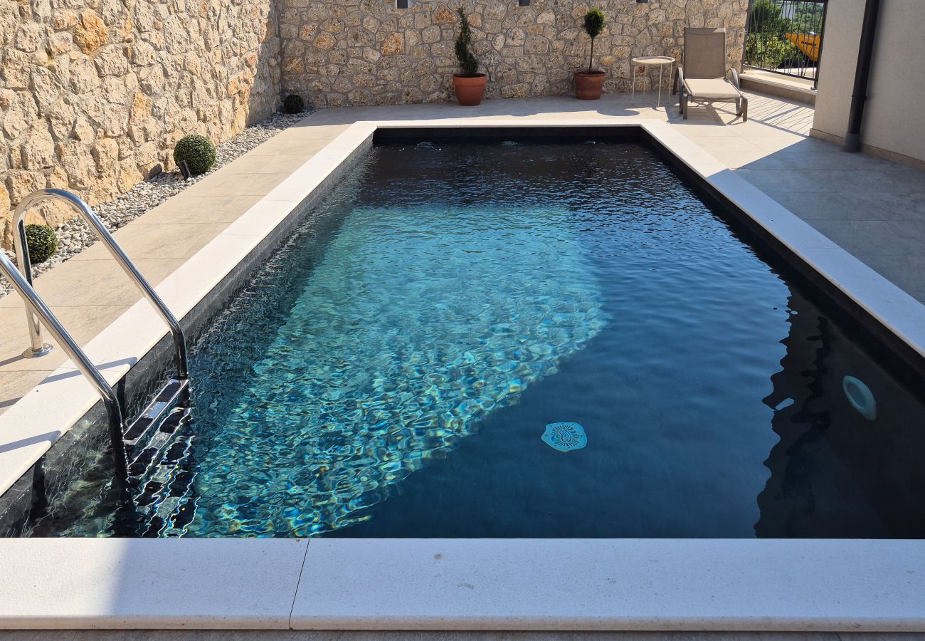 Ferienwohnung in Rovanjska - Ferienwohnung Bay View mit Privatpool