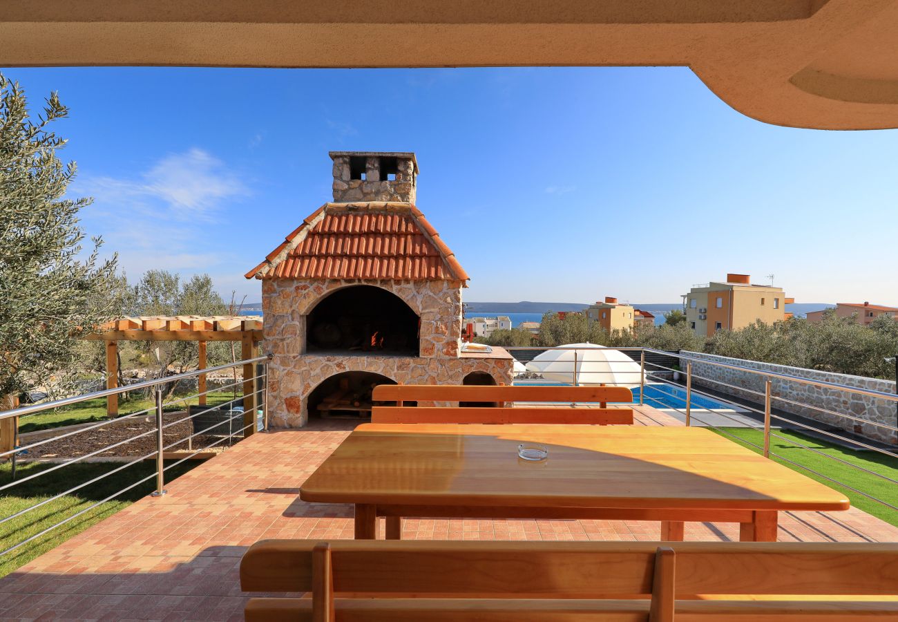 Ferienwohnung in Dobropoljana - Ferienwohnung Luma mit Privatpool