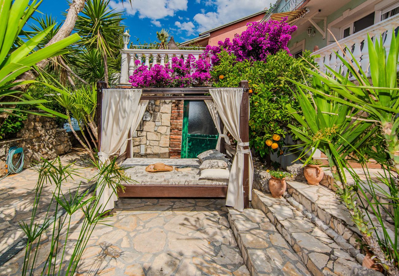 Ferienhaus in Maslenica - Ferienhaus Gordana mit Privatpool