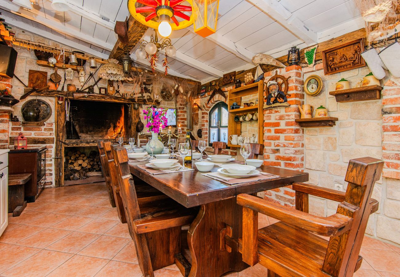Ferienhaus in Maslenica - Ferienhaus Gordana mit Privatpool