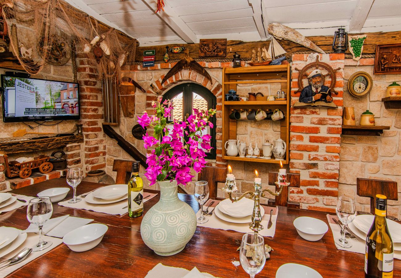 Ferienhaus in Maslenica - Ferienhaus Gordana mit Privatpool