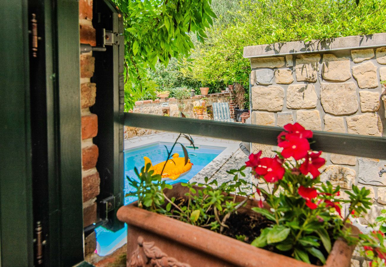 Ferienhaus in Maslenica - Ferienhaus Gordana mit Privatpool