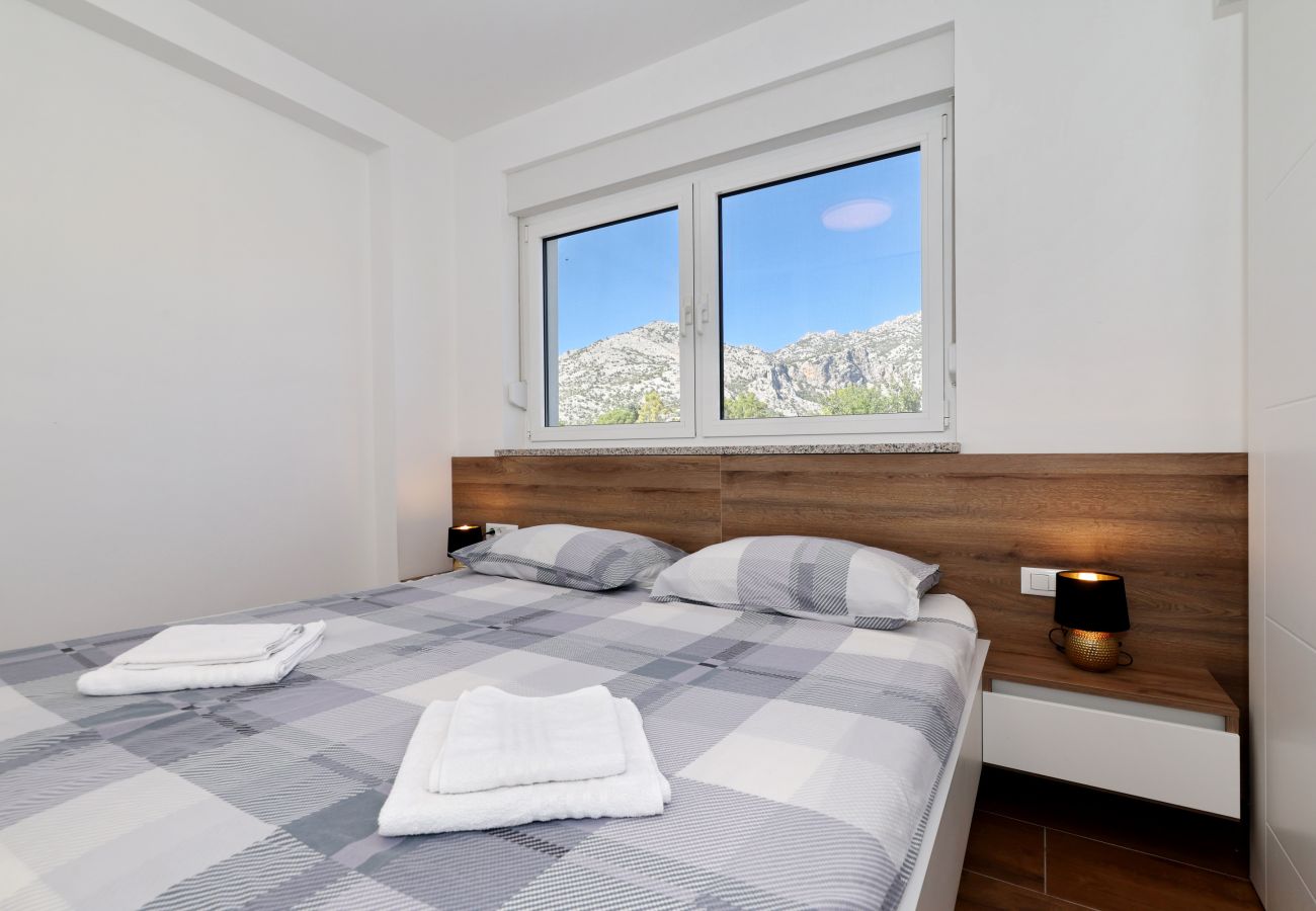Ferienwohnung in Starigrad -  Ferienwohnung Lux 1 nahe Meer mit Balkon