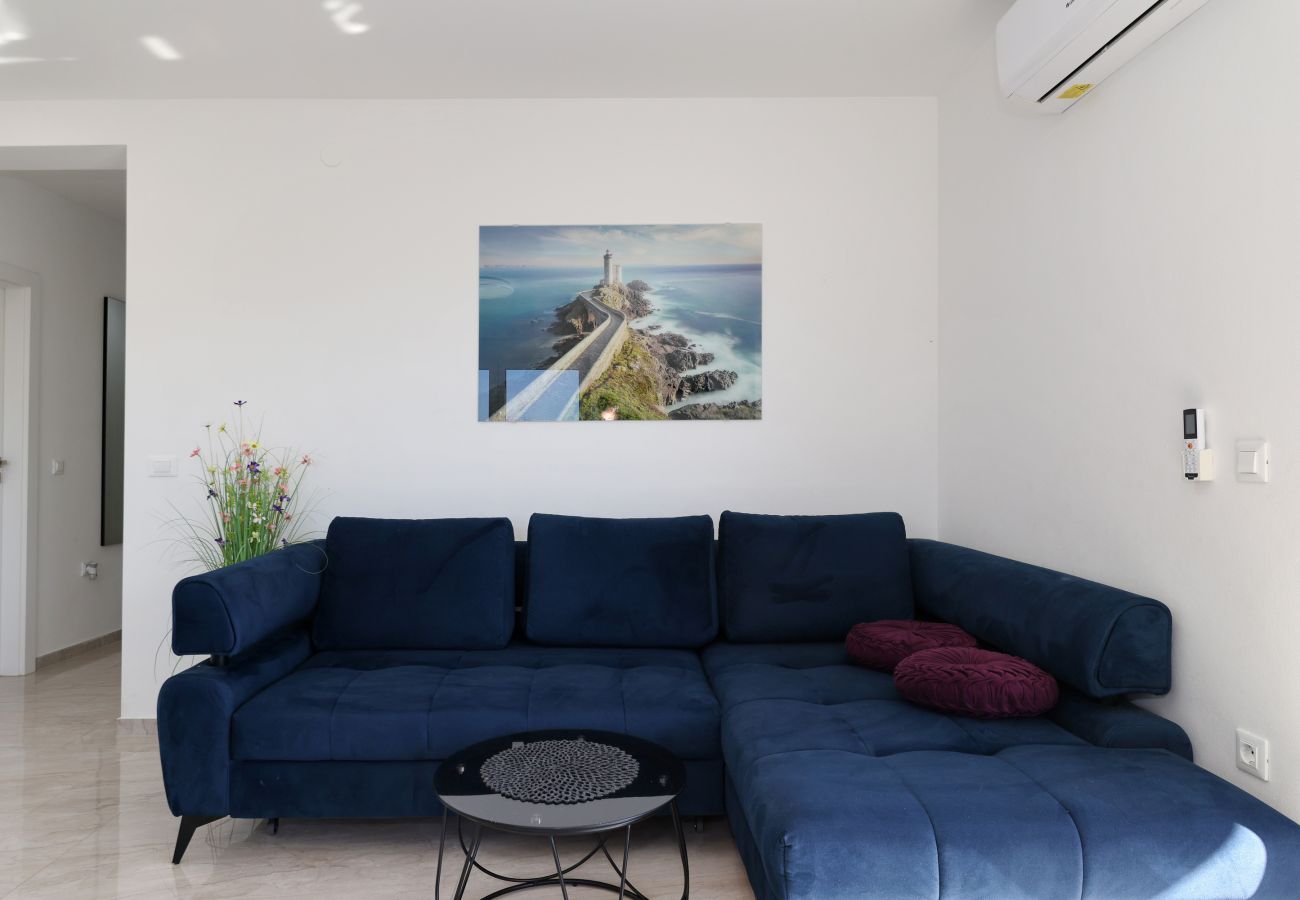 Ferienwohnung in Starigrad -  Ferienwohnung Lux 1 nahe Meer mit Balkon