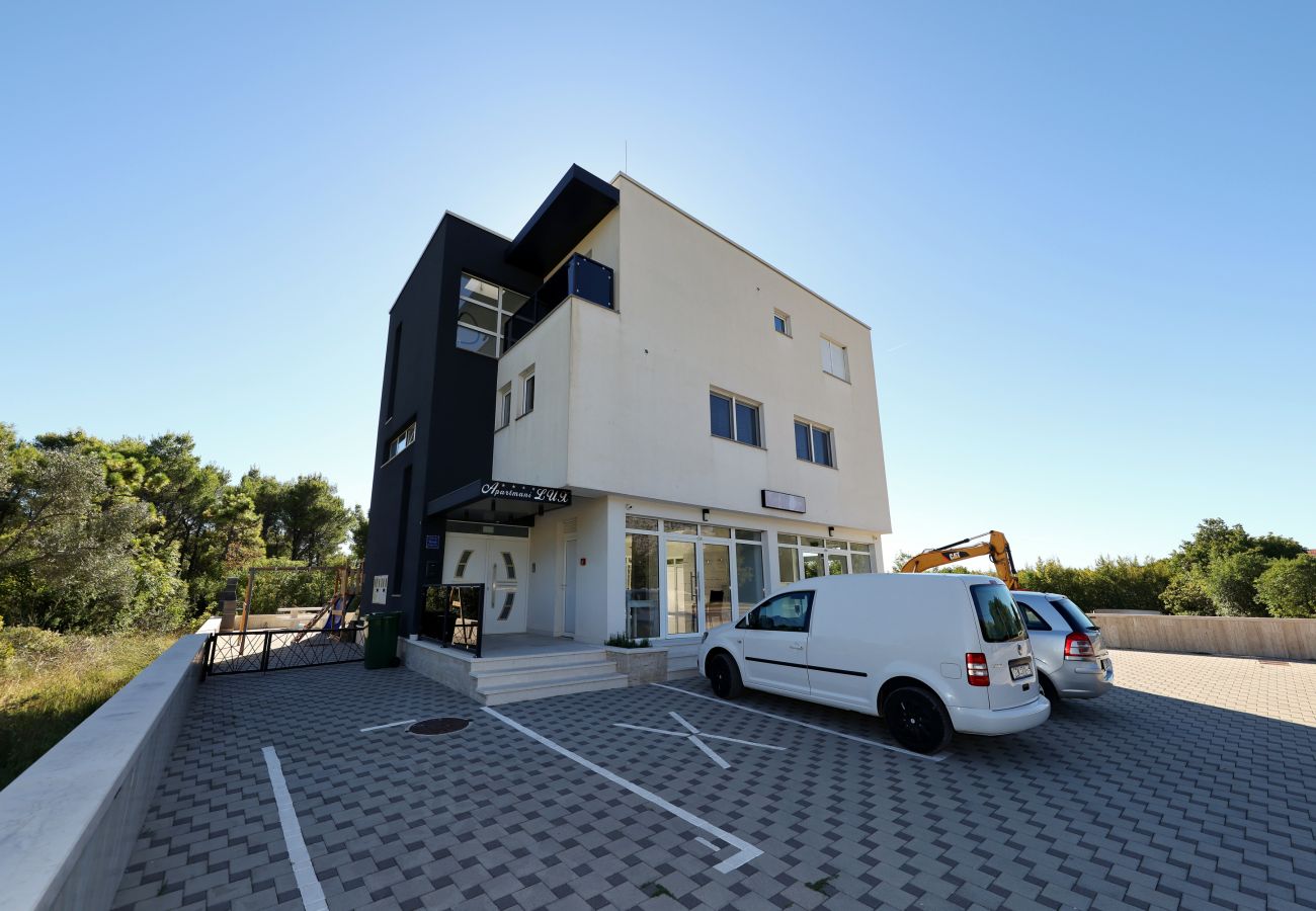 Ferienwohnung in Starigrad -  Ferienwohnung Lux 1 nahe Meer mit Balkon