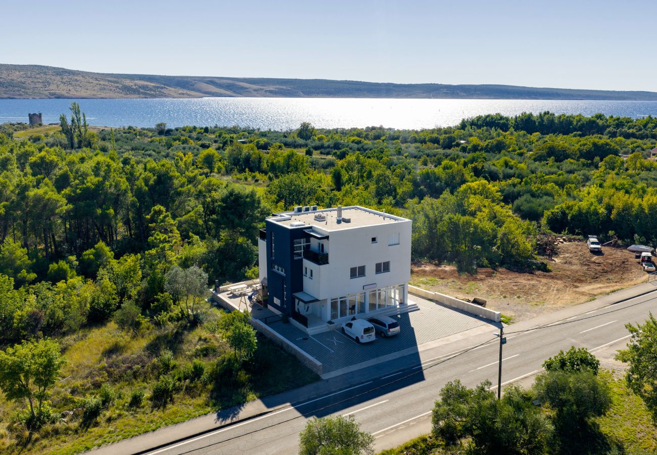 Ferienwohnung in Starigrad -  Ferienwohnung Lux 1 nahe Meer mit Balkon