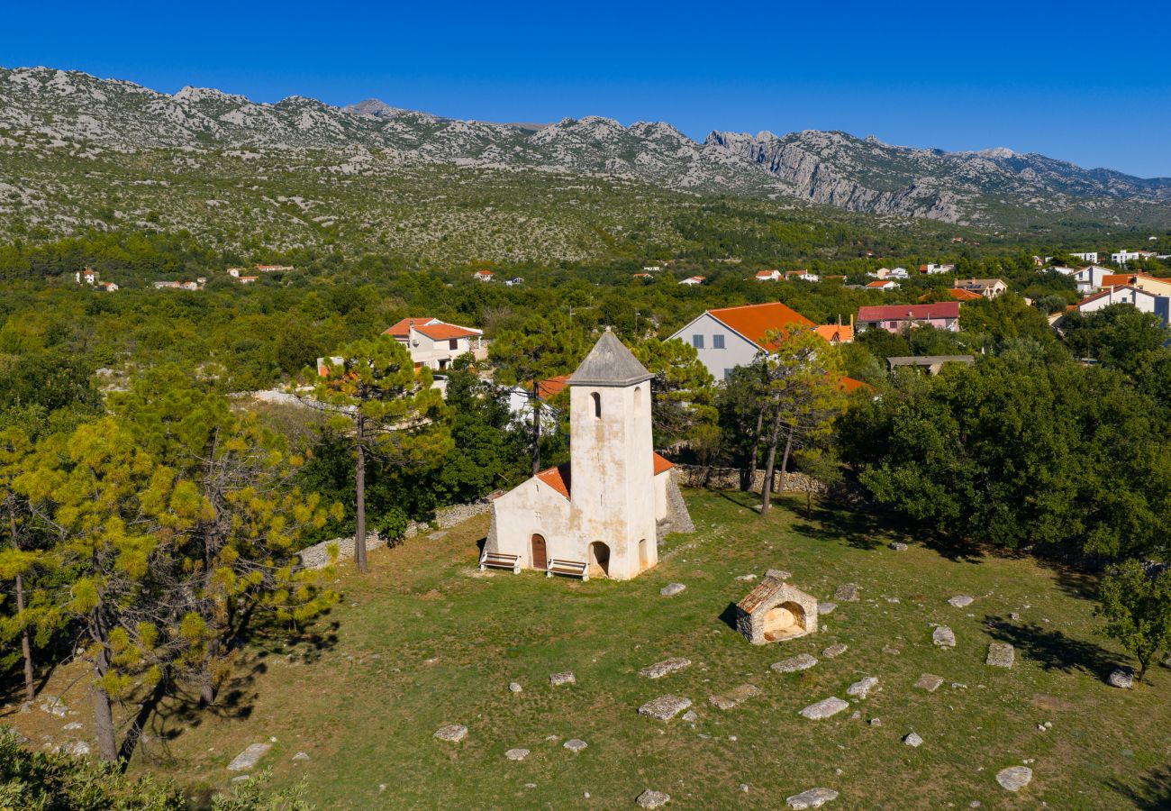 Ferienwohnung in Starigrad - Ferienwohnung Lux 2 nahe Meer mit Balkon