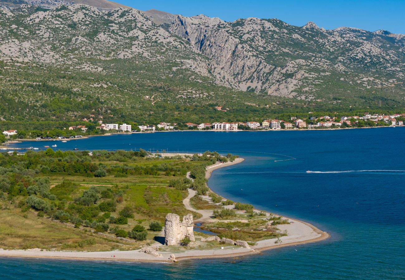Ferienwohnung in Starigrad - Ferienwohnung Lux 2 nahe Meer mit Balkon