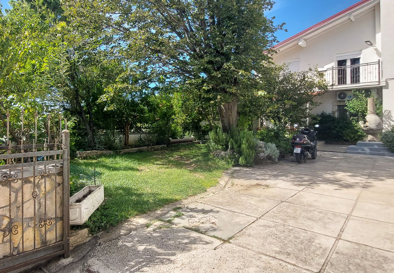 Ferienwohnung in Starigrad - Ferienwohnung Nina No.1 nahe Paklenica