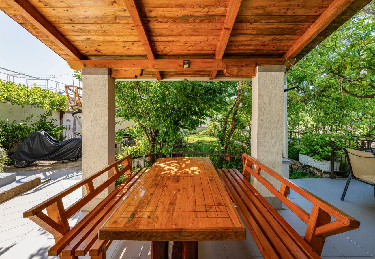 Ferienwohnung in Starigrad - Ferienwohnung Nina No.1 nahe Paklenica