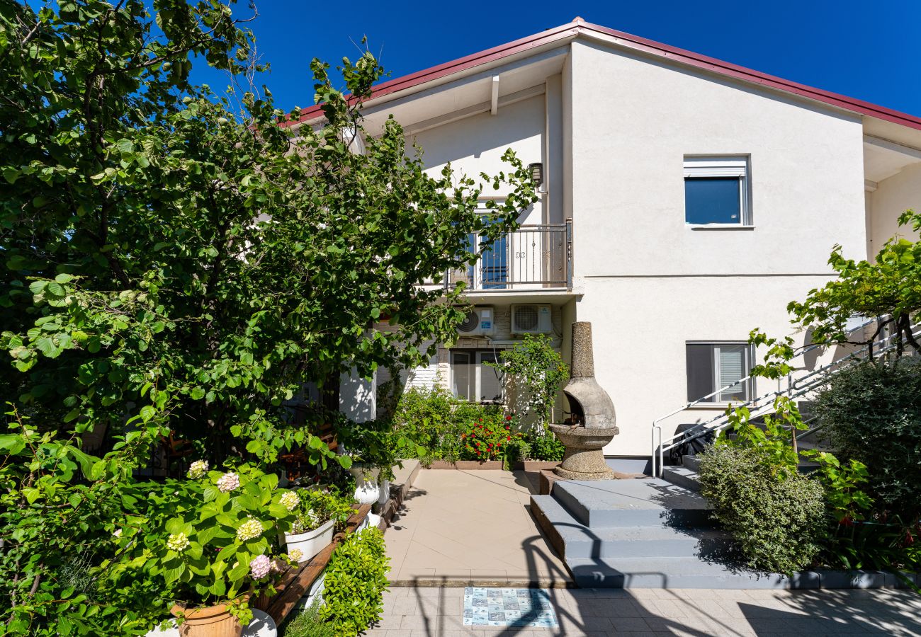 Ferienwohnung in Starigrad - Ferienwohnung Nina No.1 nahe Paklenica