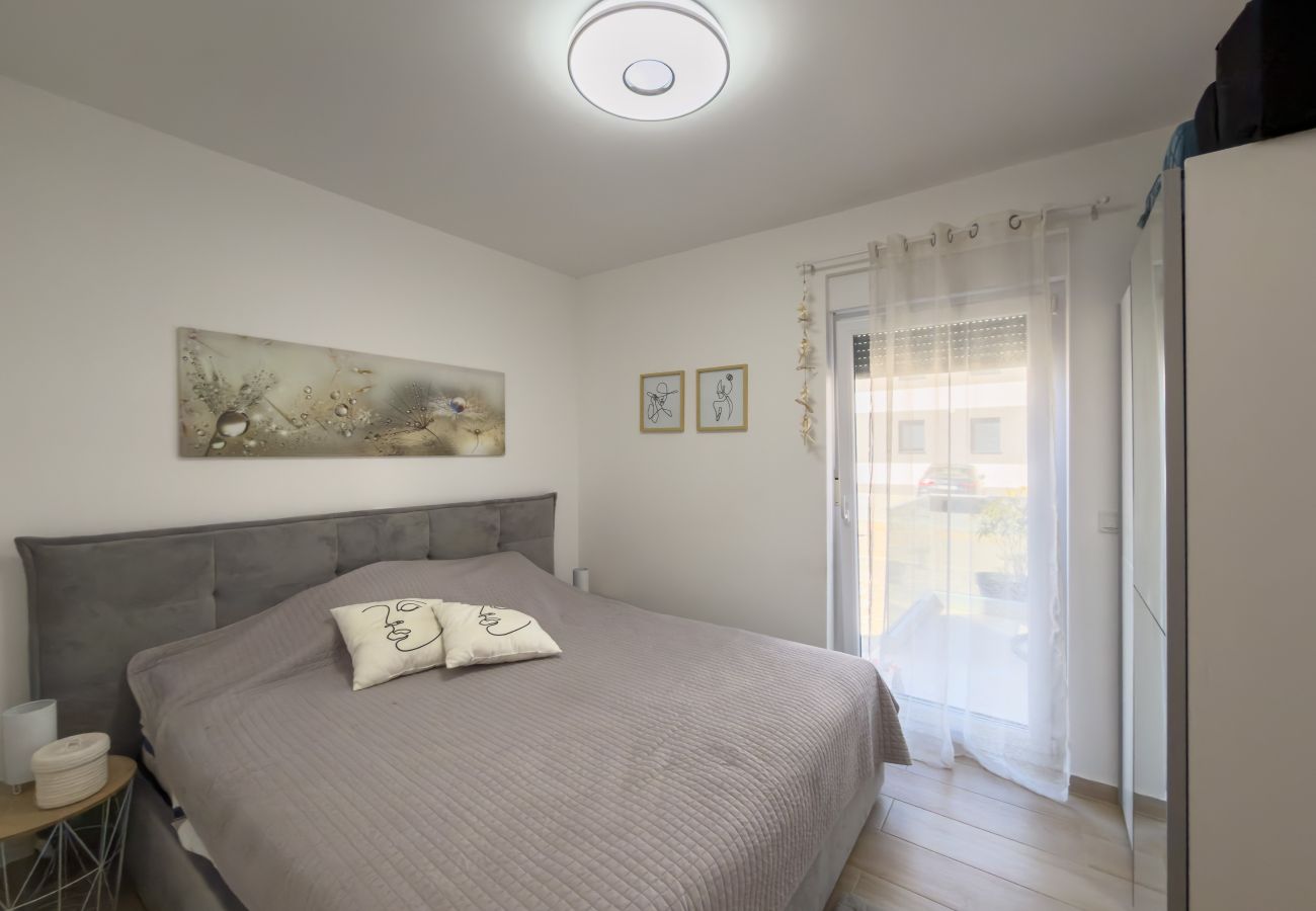 Ferienwohnung in Šimuni - Ferienwohnung Enamare mit Terrasse