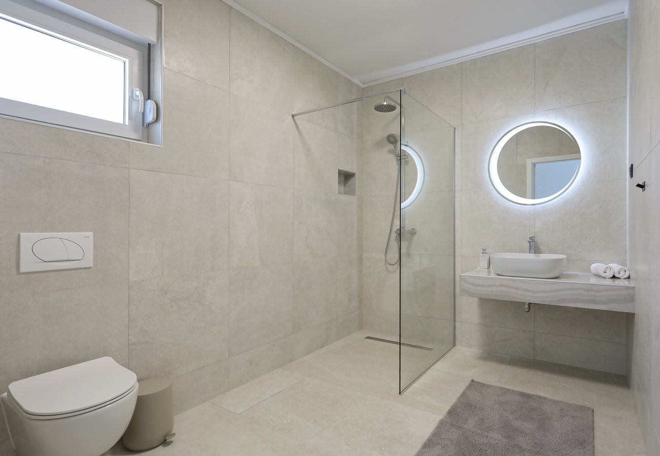 Ferienhaus in Vrsi - Ferienhaus Casa Profonda mit Pool