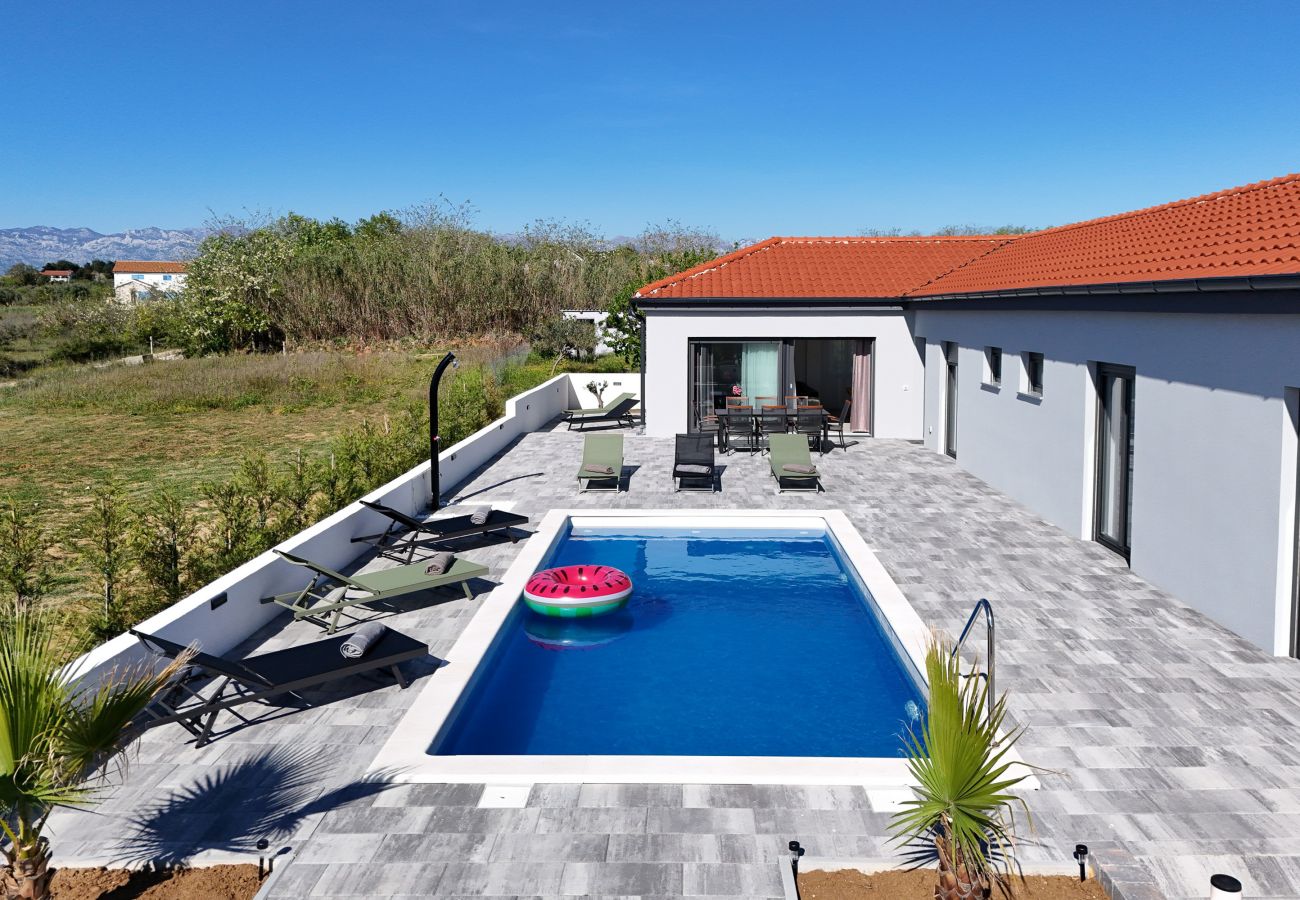 Ferienhaus in Vrsi - Ferienhaus Casa Profonda mit Pool
