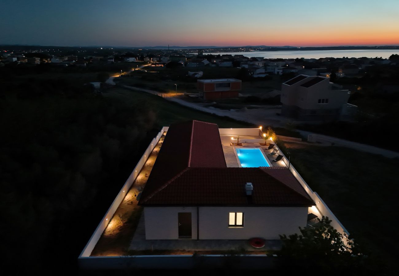 Ferienhaus in Vrsi - Ferienhaus Casa Profonda mit Pool