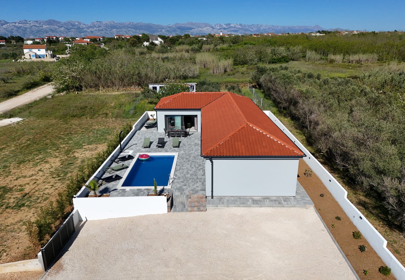 Ferienhaus in Vrsi - Ferienhaus Casa Profonda mit Pool